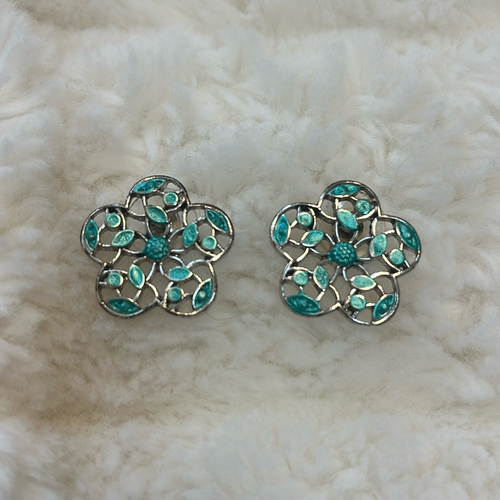 Silver Filigree Floral Earrings With Teal Accents - Picture 1 of 3